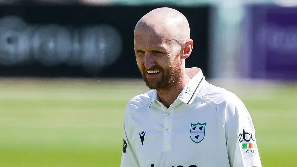 Olly Hannon-Dalby in action for Worcestershire